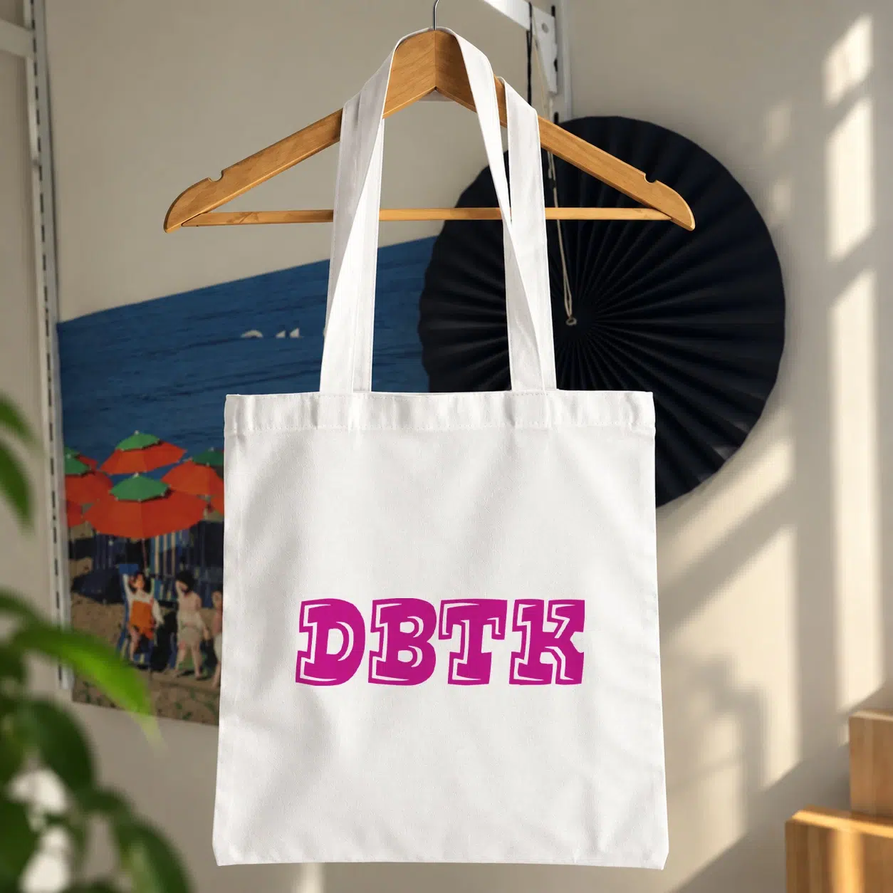 توت بگ تایپوگرافی DBTK طرح صورتی