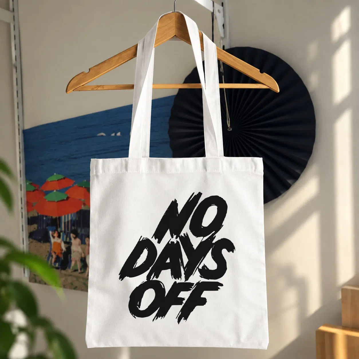 توت بگ تایپوگرافی No Days Off