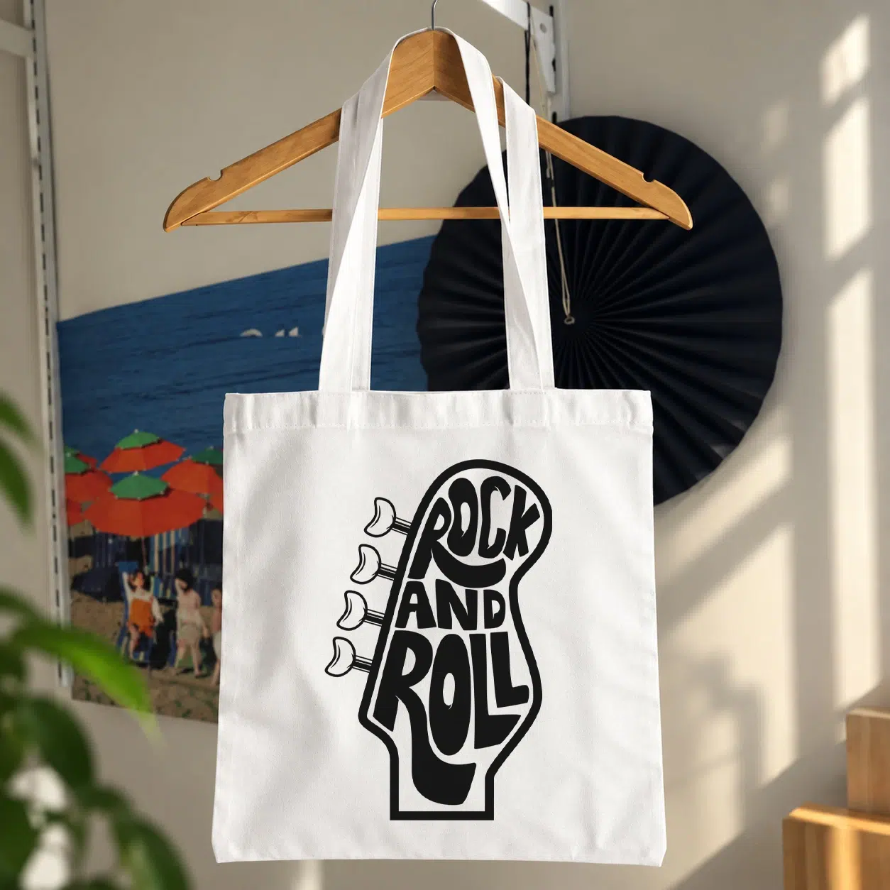 توت بگ تایپوگرافی Rock And Roll داخل گیتار باس