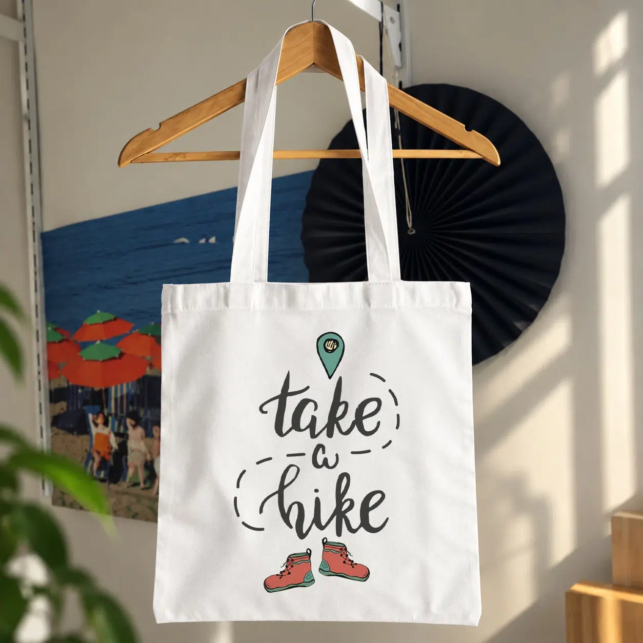توت بگ تایپوگرافی Take A Hike با پوتین