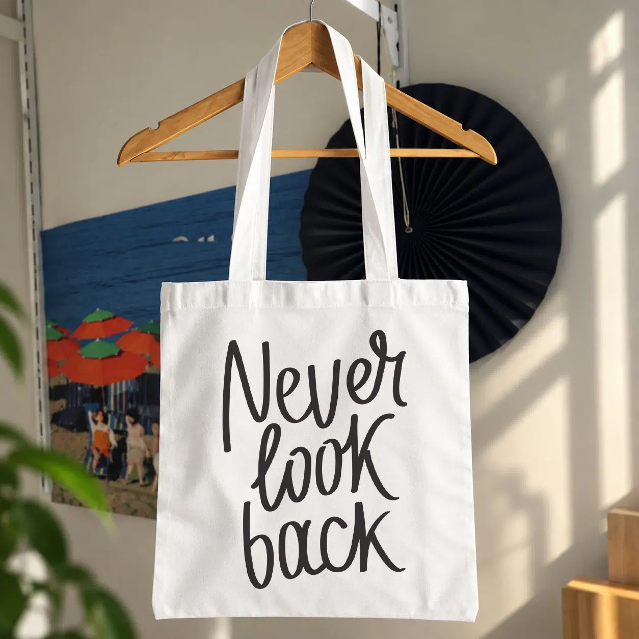توت بگ نوشته Never Look Back