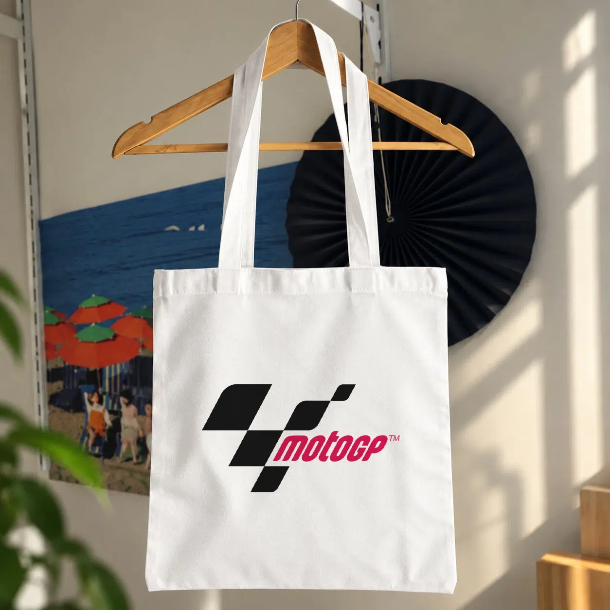 توت بگ موتورسواری طرح لوگوی مسابقات موتوجی‌پی (MotoGP)
