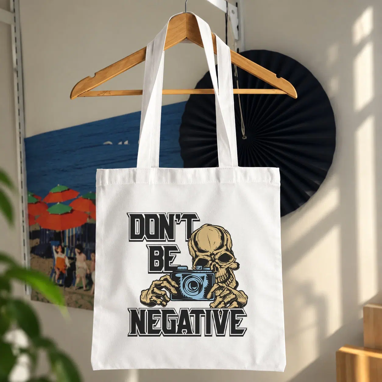 توت بگ عکاسی طرح Don’t Be Negative با جمجمه