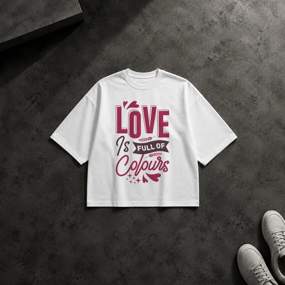 تیشرت باکسی طرح عاشقانه Love Is Full of Colours