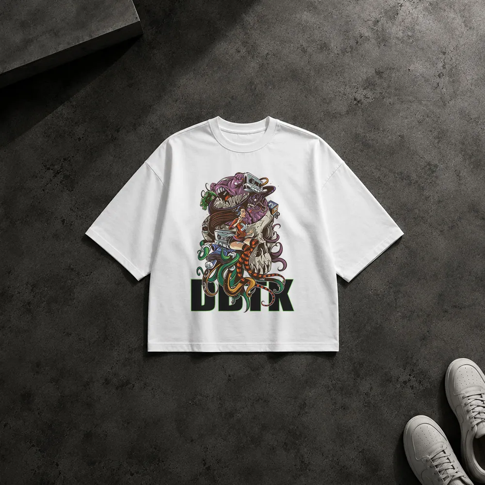 تیشرت باکسی کلاژ سورئال جمجمه، هیولا و شخصیت کارتونی DBTK