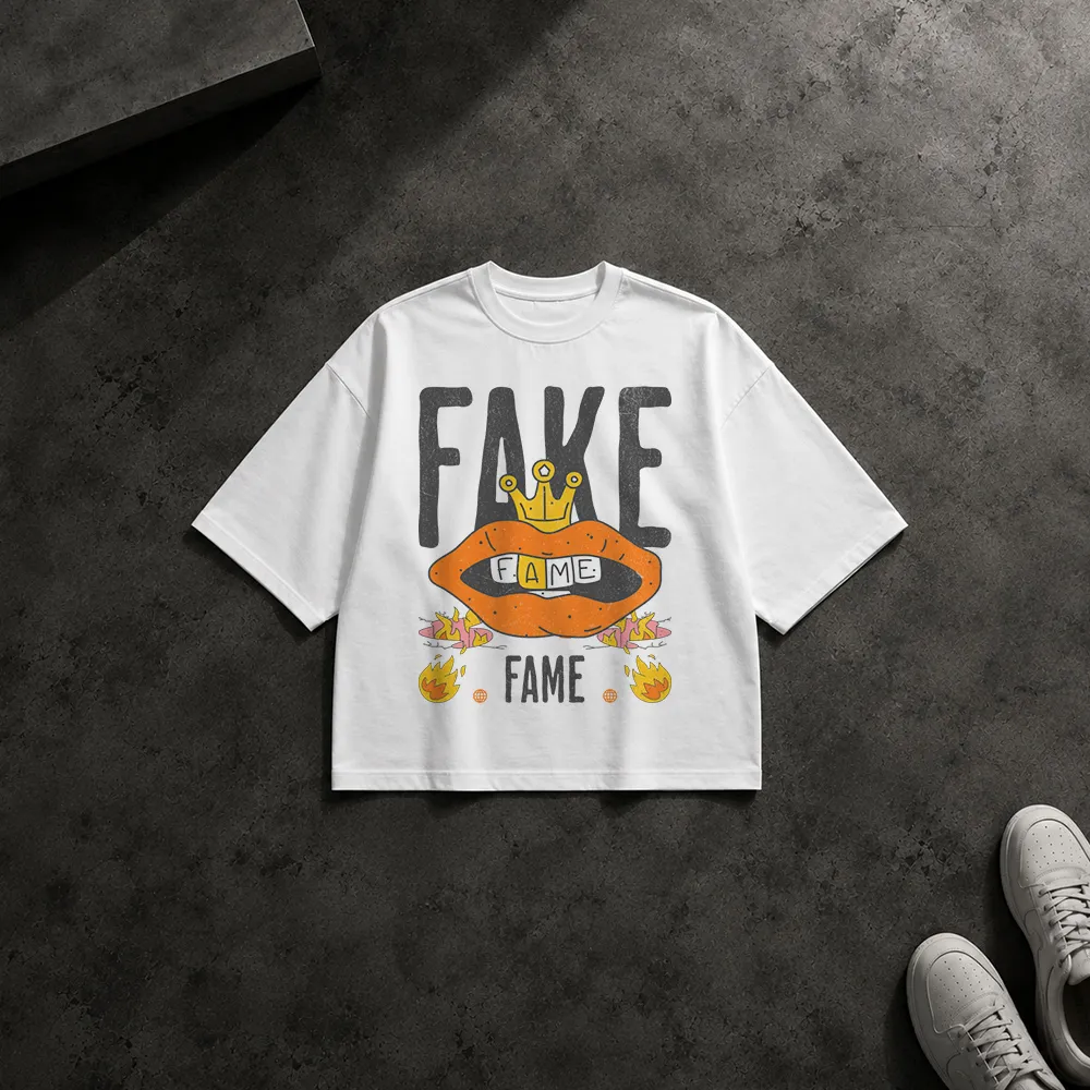 تیشرت باکسی طرح لب و تاج Fake Fame