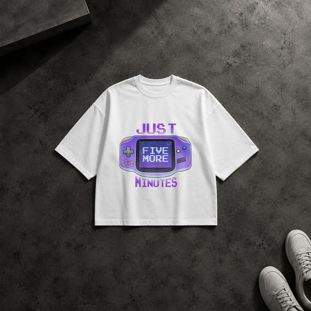 تیشرت باکسی گیمینگ طرح کنسول دستی Five More Minutes