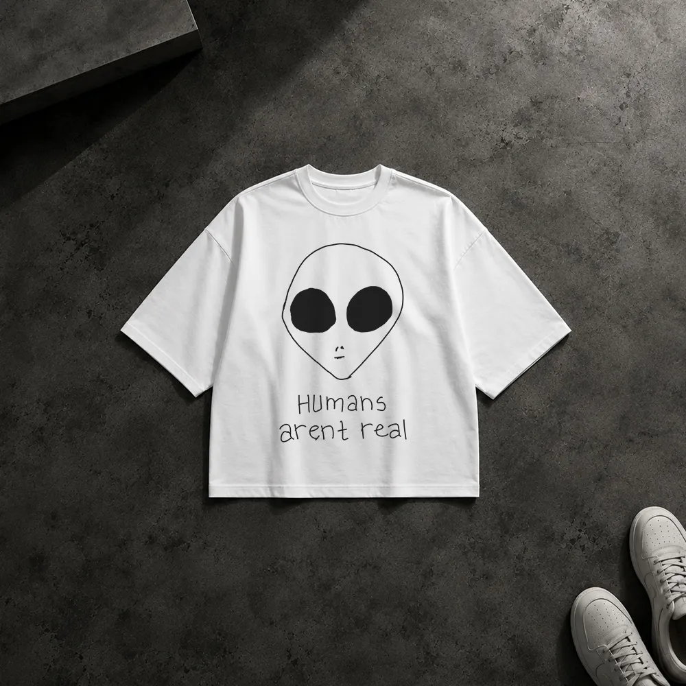 تیشرت باکسی آدم فضایی طرح Humans Aren’t Real