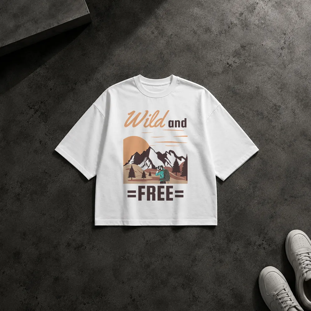 تیشرت باکسی طبیعت‌گردی طرح Wild and Free