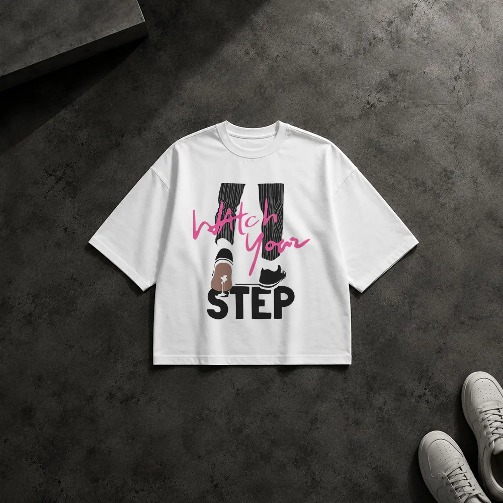 تیشرت باکسی کفش کتانی طرح Watch Your Step