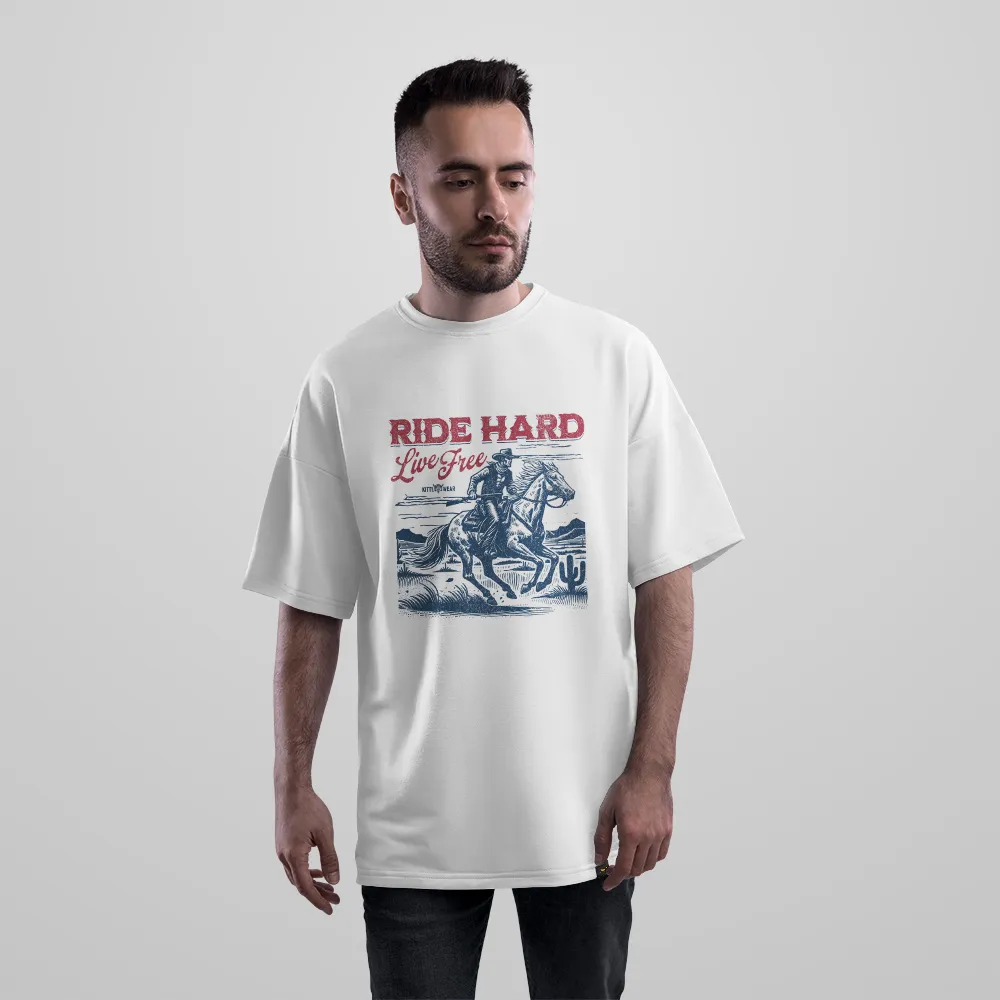 تیشرت اورسایز کابوی طرح اسب‌سواری (Ride Hard Live Free)