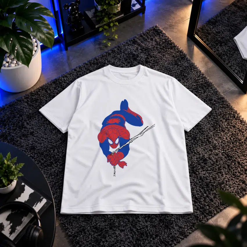تیشرت مرد عنکبوتی طرح آویزان از تار (Spider-Man)